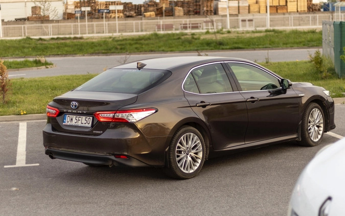 Toyota Camry cena 96900 przebieg: 174000, rok produkcji 2019 z Wrocław małe 781